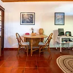 Guest house Casa Do Moinho - Garden & Sea View Retreat *