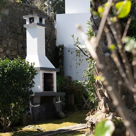 Casa Do Moinho - Garden & Sea View Retreat Ponta Delgada