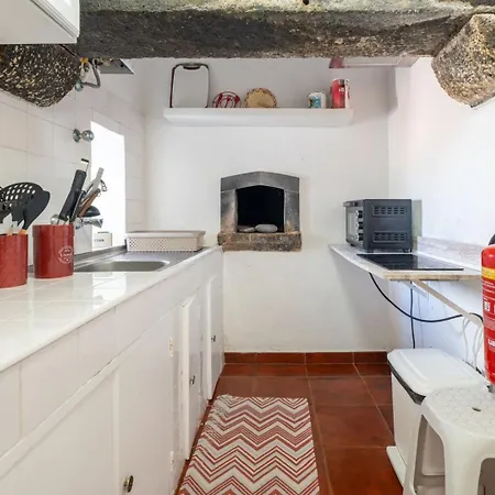 Konukevi Casa Do Moinho - Garden & Sea View Retreat