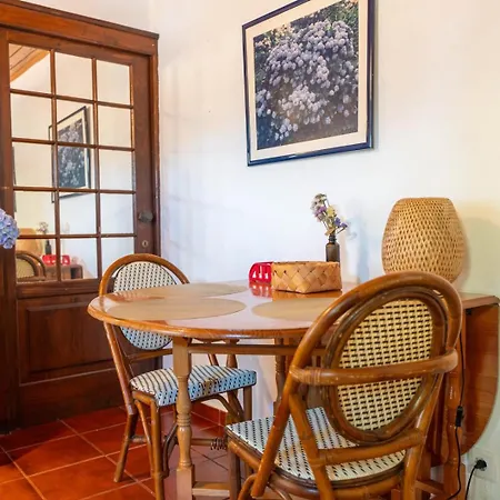 Guest house Casa Do Moinho - Garden & Sea View Retreat Ponta Delgada (Sao Miguel)