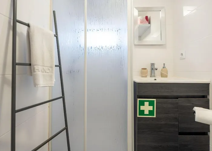 게스트하우스 Casa Do Moinho - Garden & Sea View Retreat *