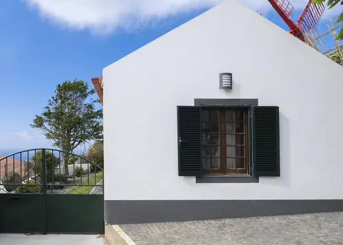 게스트하우스 Casa Do Moinho - Garden & Sea View Retreat