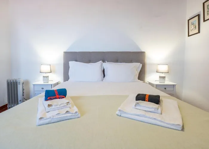 Casa Do Moinho - Garden & Sea View Retreat 게스트하우스 *